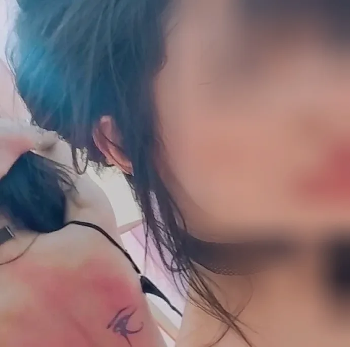 Hanna, 25