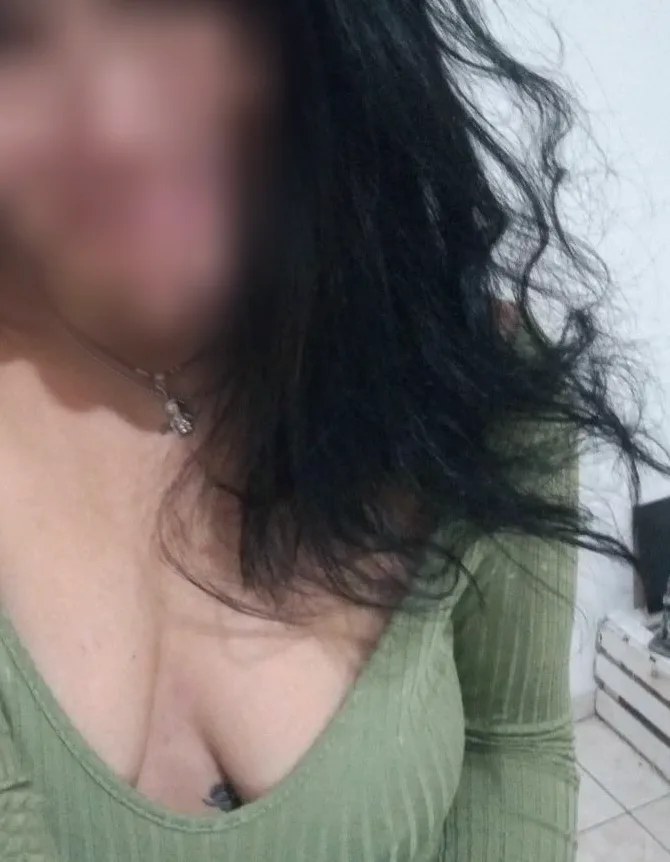 Jacqueline, 39