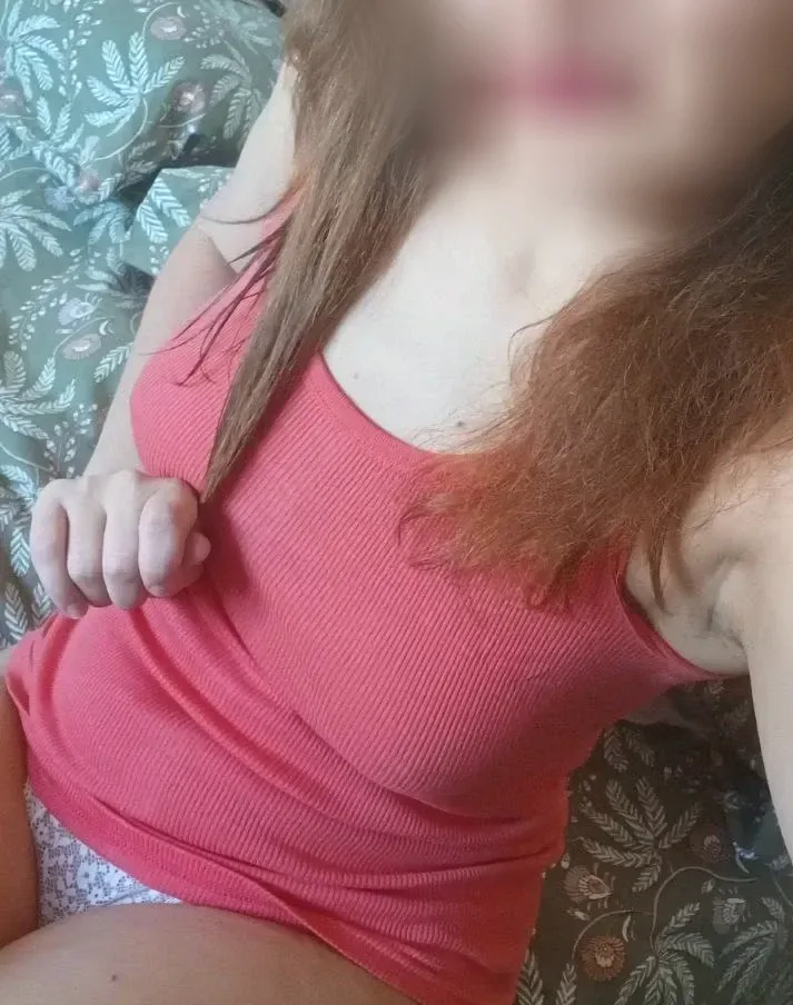 Julia, 26