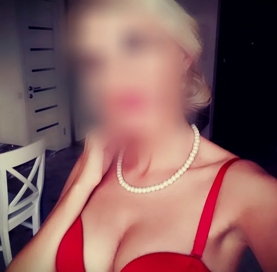 Katharina, 36