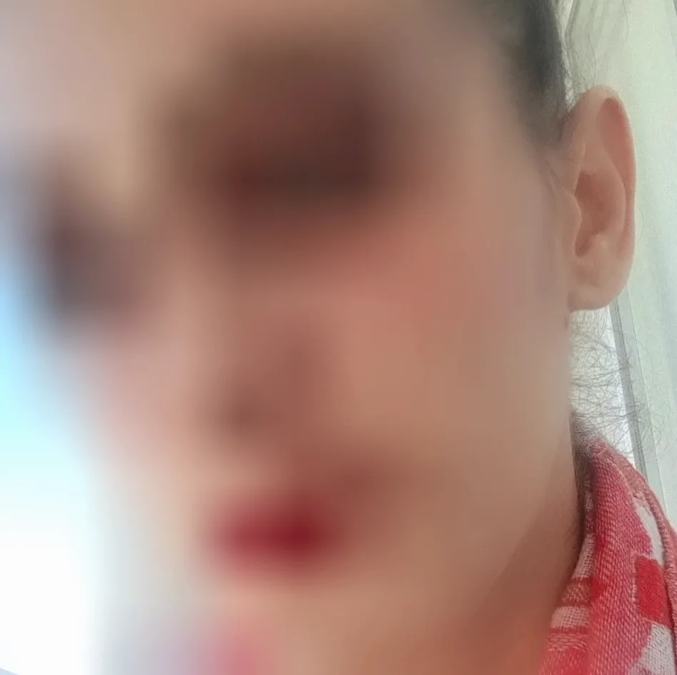 Leonie, 37