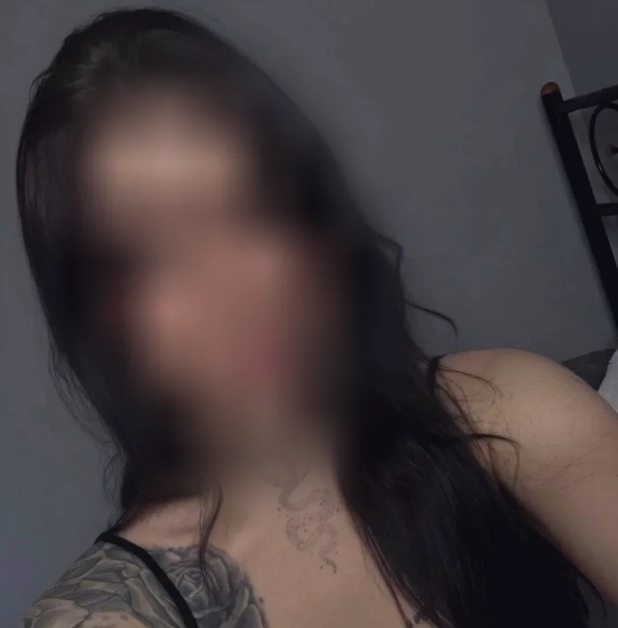 Melina, 34
