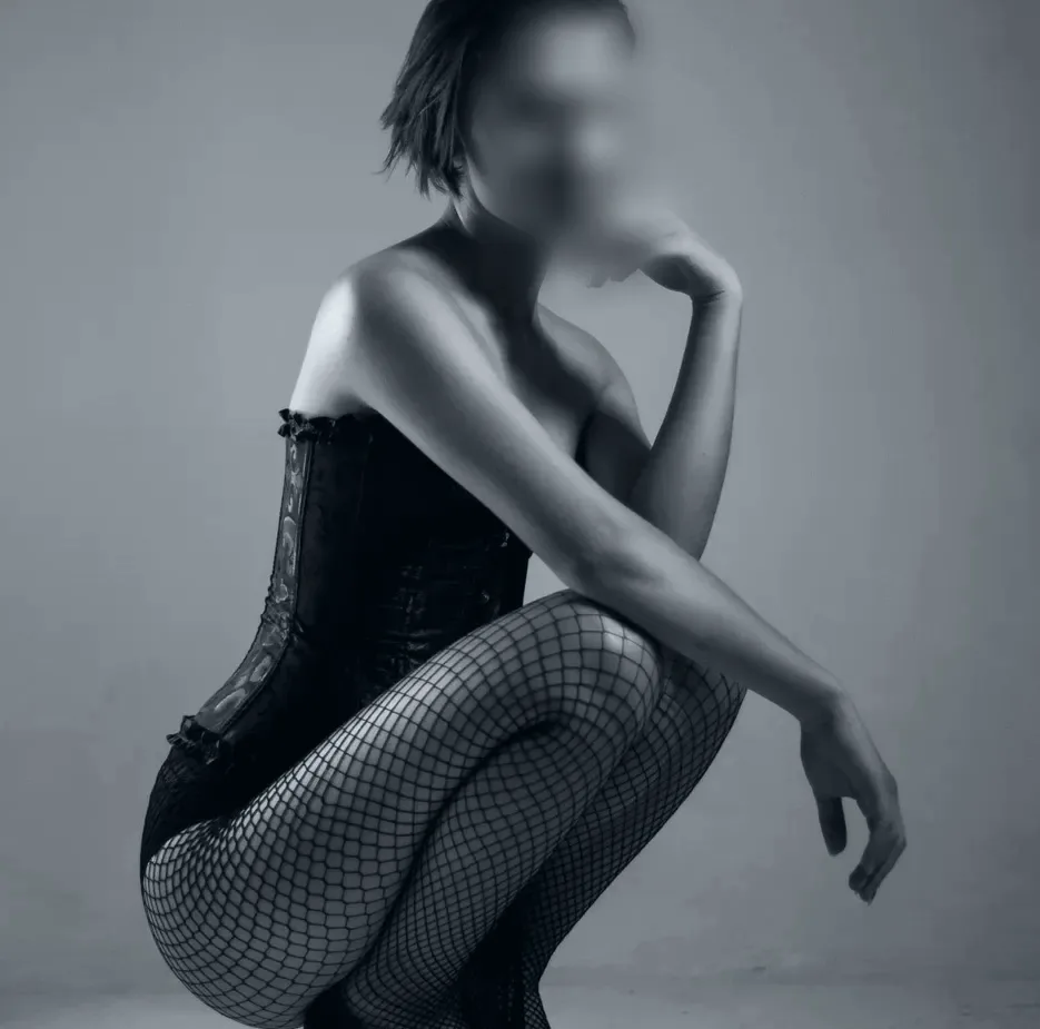 Vivien, 20